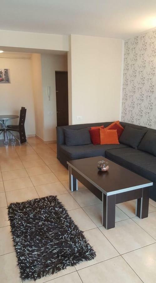 Nick Apartments Mamaia Esterno foto
