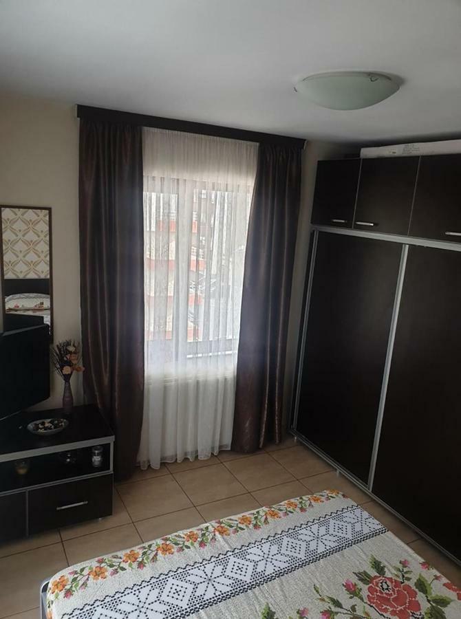 Nick Apartments Mamaia Esterno foto